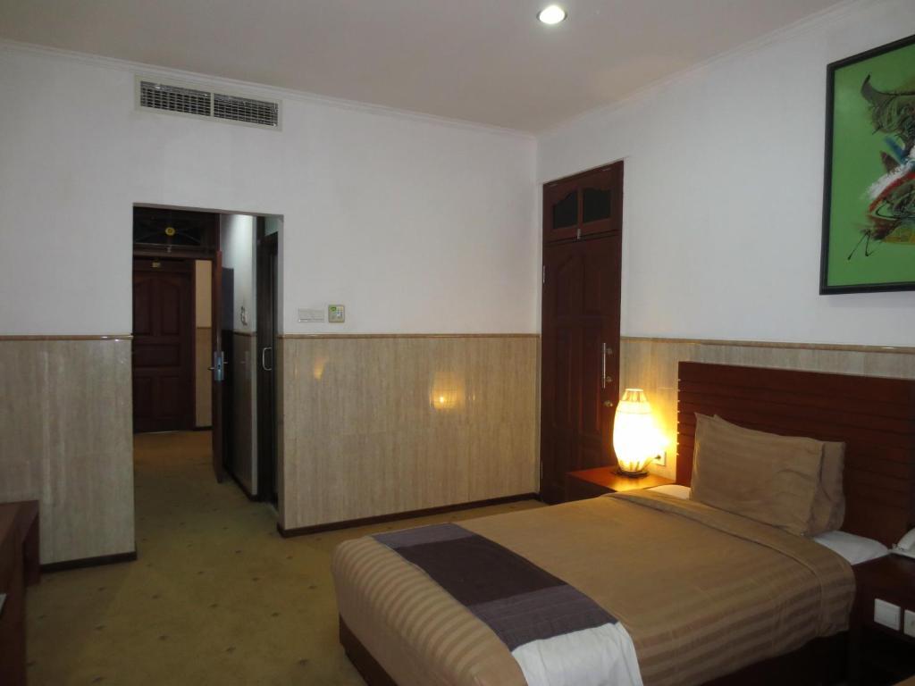 Bali Paradise City Hotel Denpasar  Exterior photo