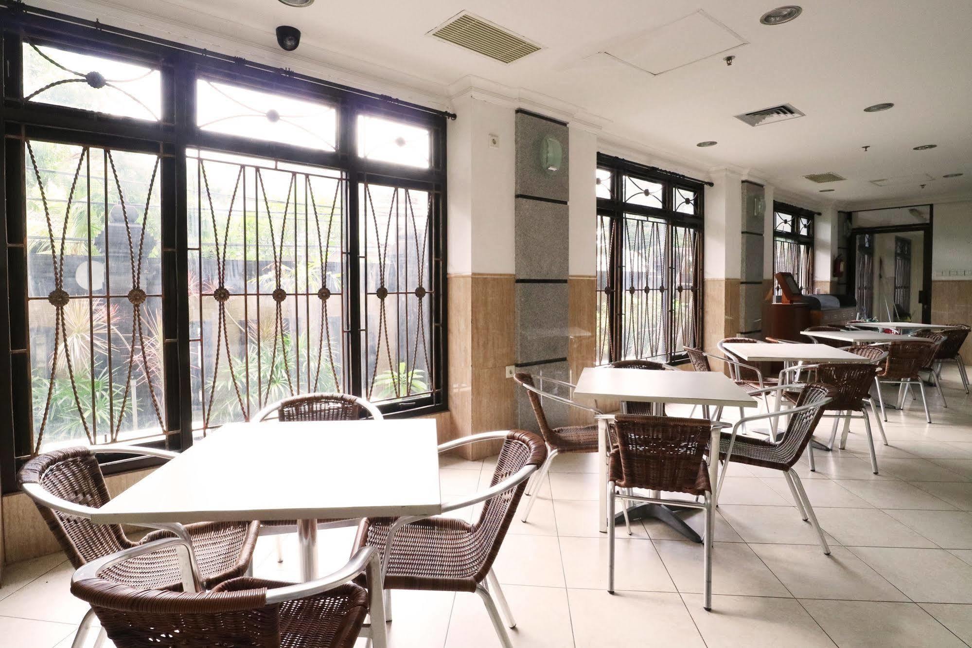 Bali Paradise City Hotel Denpasar  Exterior photo